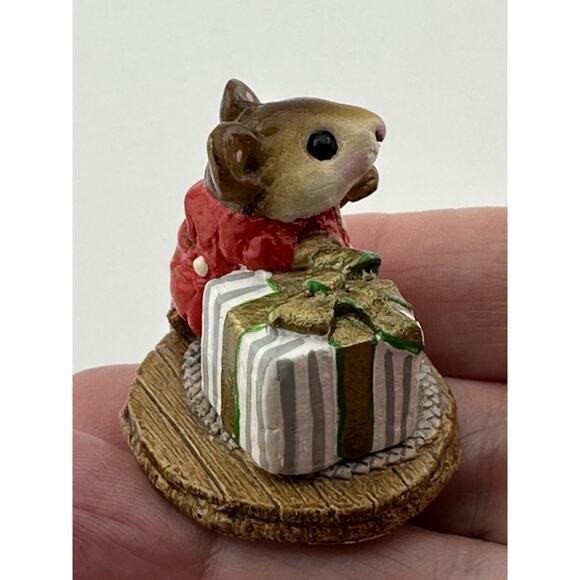 Wee Forest Folk "Merry Chris-Mouse" M-091 White Gold Present AP 1981 - Picture 4 of 7